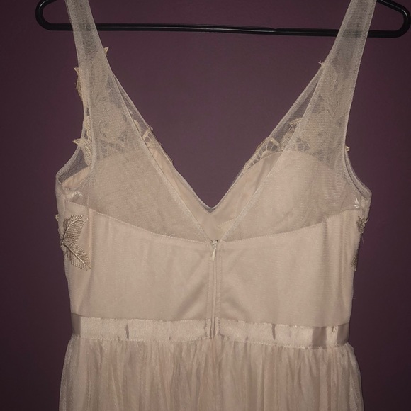 Gorgeous cream floor length dress. - Picture 5 of 6